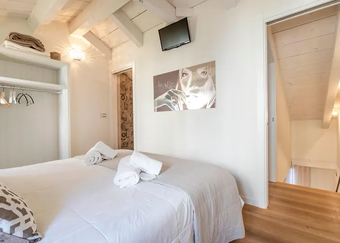 Angel\'S Luxury House